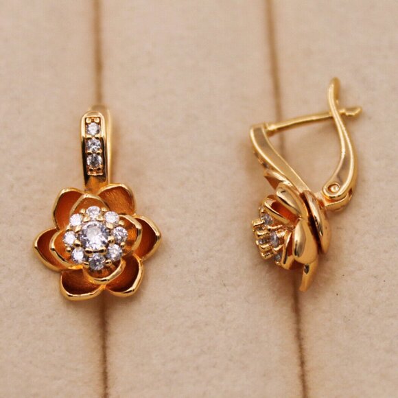 18K Yellow Gold Filled 3D Flower Diamond Zircon Earings Gorgeous Gift - Picture 3 of 3